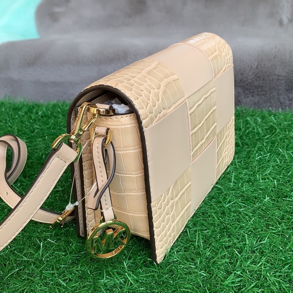 MICHAEL KORS MERCER SM CLUTCH XBODY BUFF - Picture 7 of 15